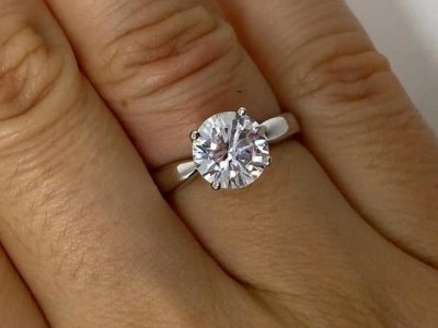 stand in engagement ring